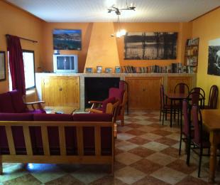 Aula Albergue Alonso Quintano,Fachada Albergue Alonso Quintano,Habitaciones Albergue Alonso Quintano,Sala de estar Albergue Alonso Quintano,Vista desde laguna Albergue Alonso Quintano,Vistas desde una habitación Albergue Alonso Quintano