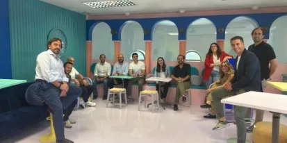 Presentación del D. Gral Juventud  y  Deportes en Zaragoza